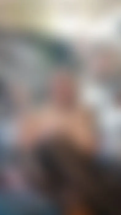 Zwei helfende Hände.mp4