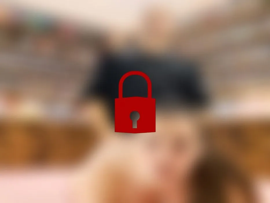 Reverse Cowgirl und Doggy mit Cumshot auf meinen Arsch
