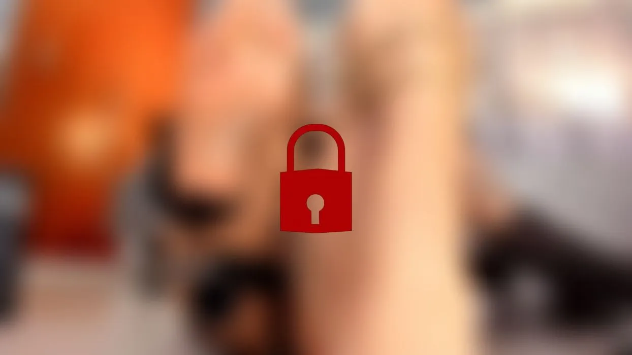 fucks my delicious pussy