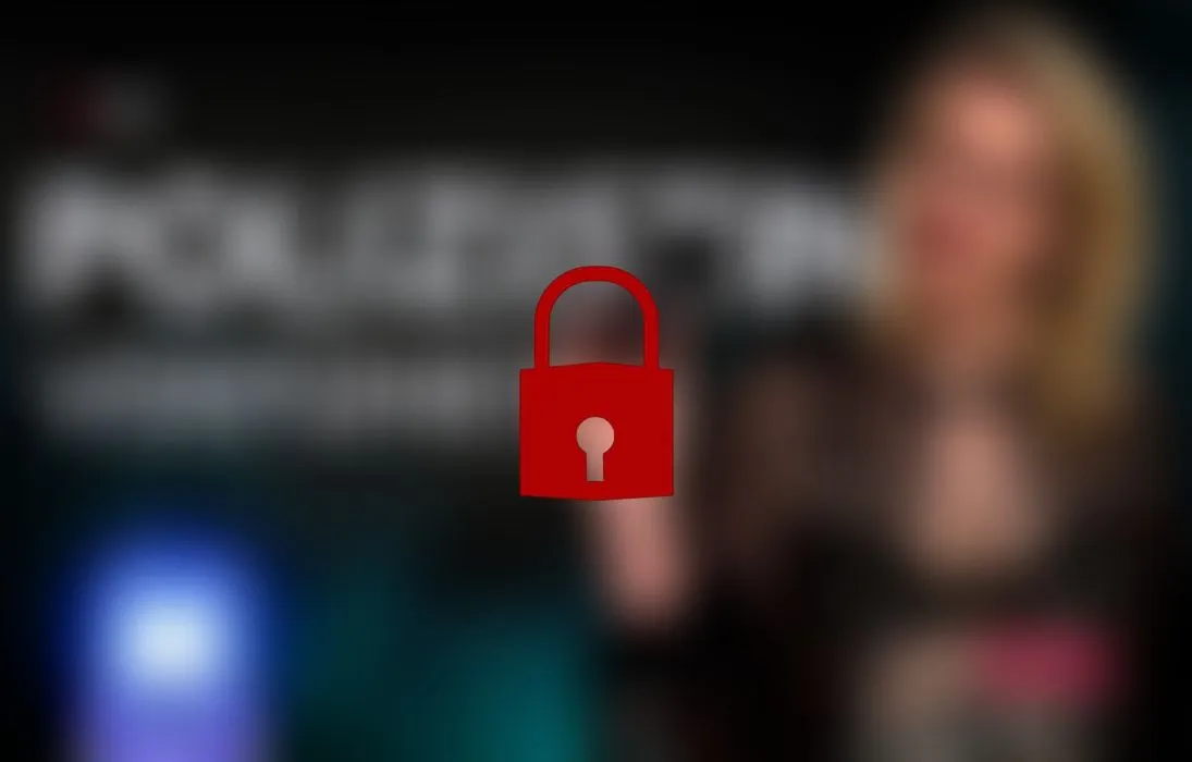 Geile Polizistin auf der Swingerparty verführt