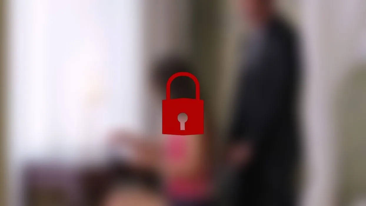 Oh Fuck! Mein alter Lehrer fickt mich einfach blank in meine Muschi!