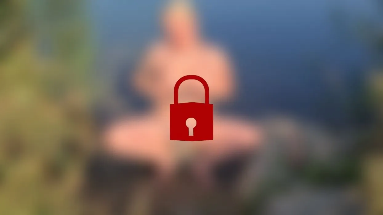 Hot dildo-sex at the lake