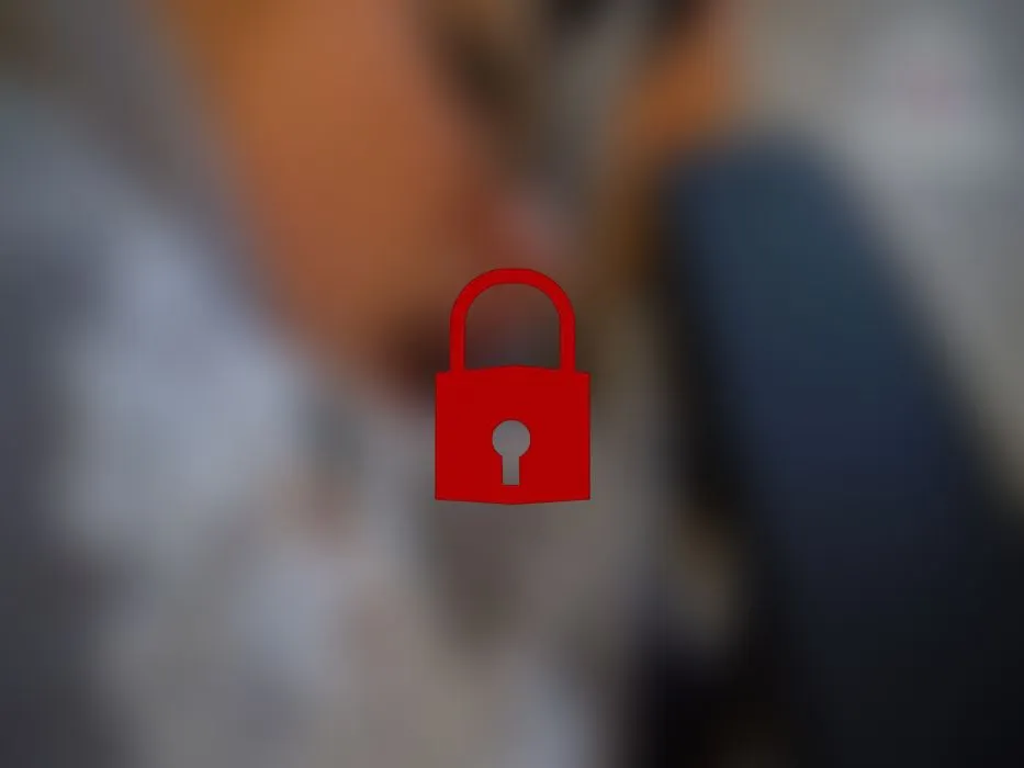 Auszubildenden 18 Jahre im Büro Gefickt! Chef Sekretärin bekommt Mega spritzenden Cumshot!