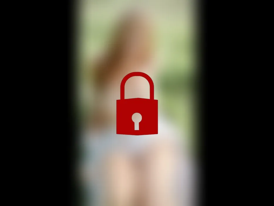 Outdoor! Solo, BlowJob, fingern und Cumshot ins Gesicht! Sehr, sehr hot!