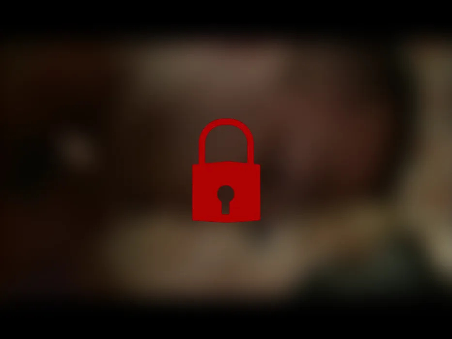 Unter dem Bett verstecken, während sie ihren Ehemann mit ihrem Schwanz fickt Teil 1