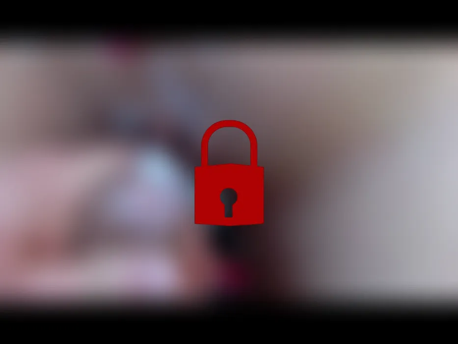 Outdoor gefickt und SPERMA mit Dildo reingefickt teil 1