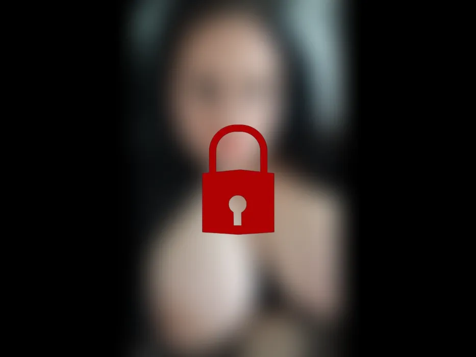 Großer Dildo für meine feuchte Fotze