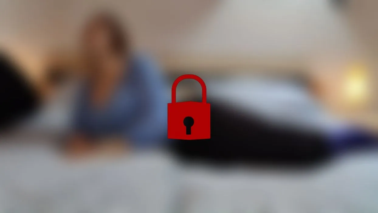 So schüchtern und doch so versaut! Geiler Ritt auf einem User!