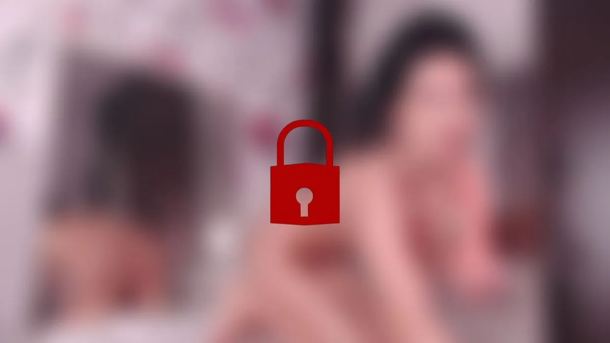 amazing suck near mirror