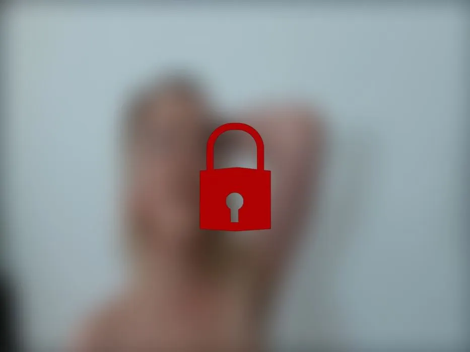Geiler Cumshot auf meine Titten in unter 2 Minuten