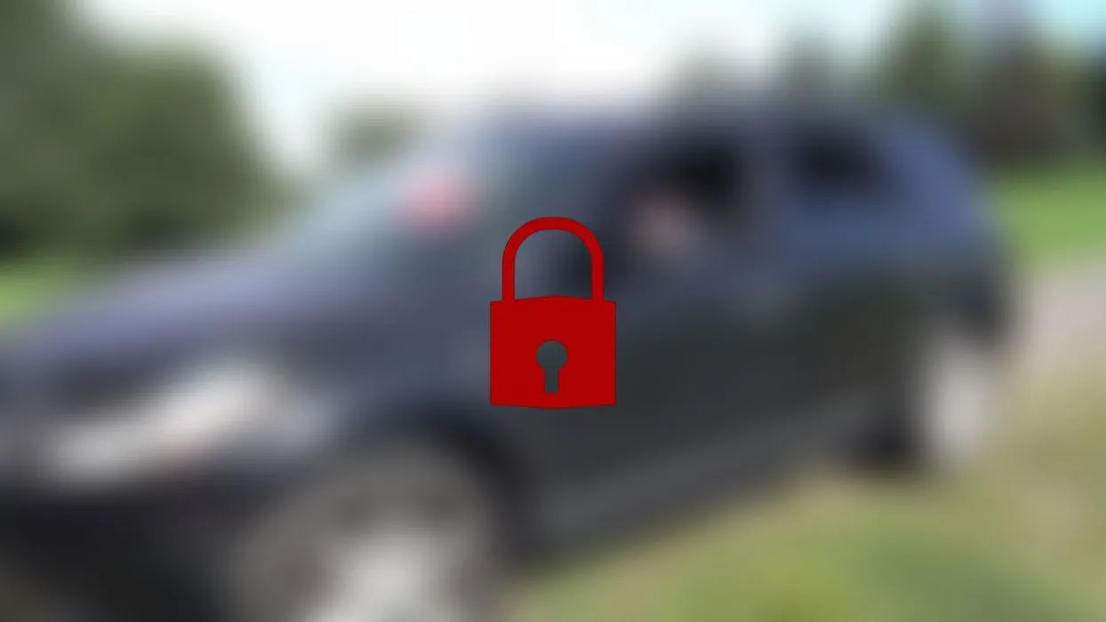 Nerdiges Bückstück mitten im Nirgendwo dreilochgefickt!