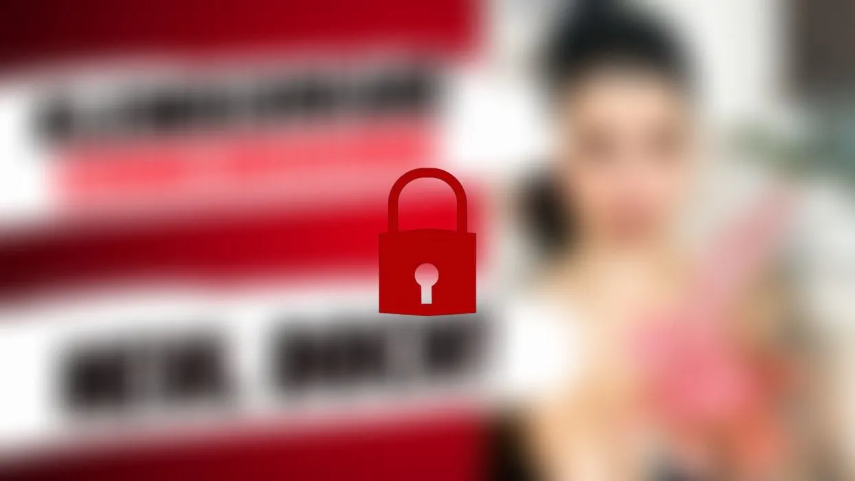 Mehr Fuß-Erotik geht nicht! Du fragst dich warum ich komplett nackt hier sitze und meine Haare hochgesteckt habe?! Es wird richtig richtig ölig .. du wirst mir meine göttlichen Füße schön einölen und danach alles geil einmassieren .. bis sie dir förmlich aus den Händen gleiten ... nicht nur weil du vor Geilheit kaum noch mitbekommst was du dort tust! Wenn du die Massage hingebungsvoll ausführst besorgen meine zarten Füße es deinem Schwanz vielleicht noch schön pervers ... wenn sie schön so schmierig und ölig sind flutscht es ich umso besser ... und zum Finale gibt es dann hoffentlich eine saftige Spermaexplosion auf meine Sohlen!