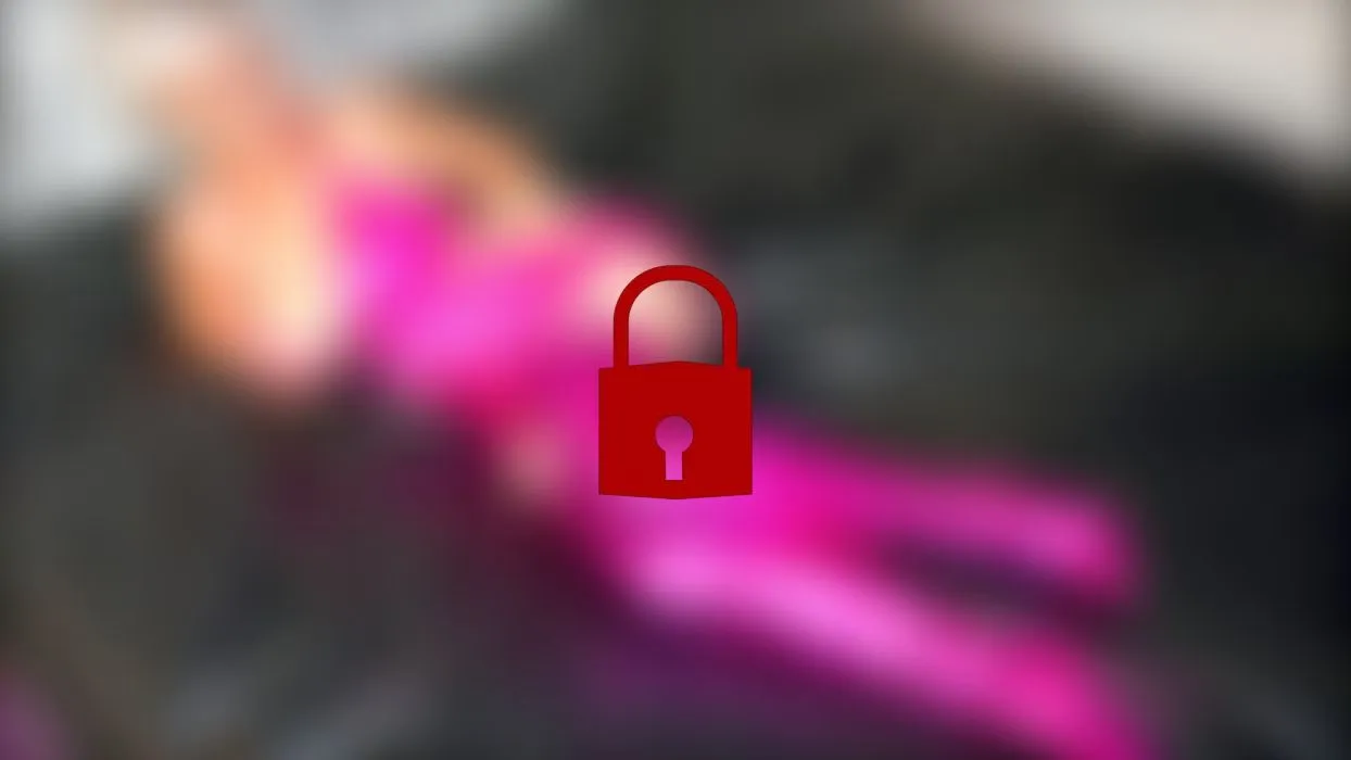 2 Dildos stopfen meine unersättliche Fotze