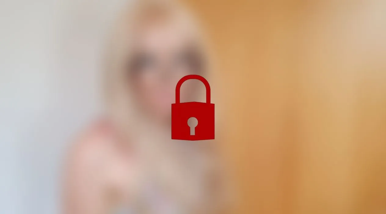 Statt meine Glühbirne zu wechseln, spritzt er mir lieber in die Pussy! Seine Frau wartet nebenan das er ihr den Abfluss repariert!.mp4