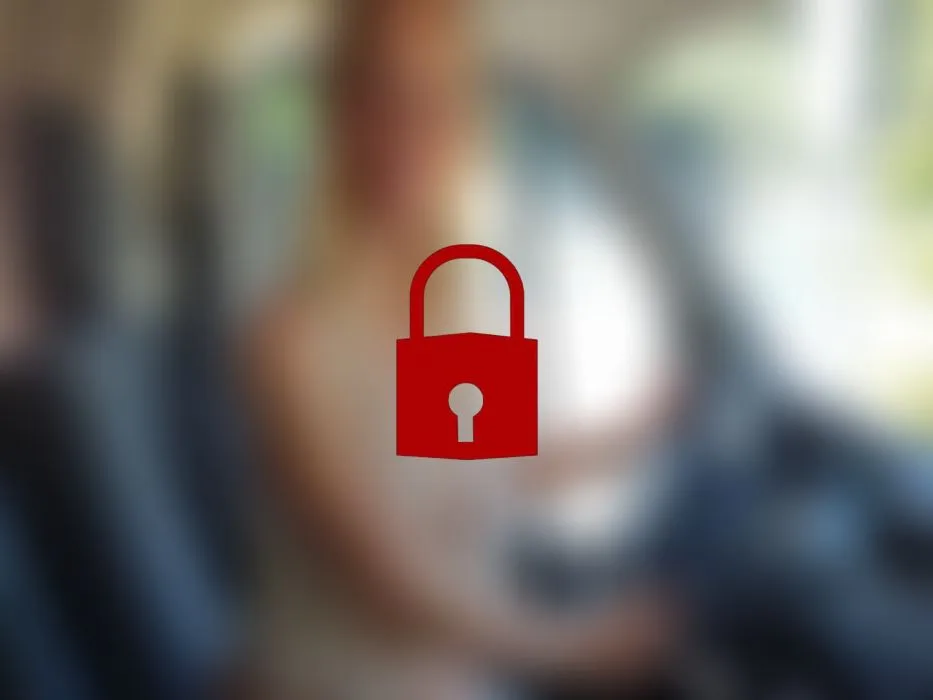 Hippie Girl fingert sich Public