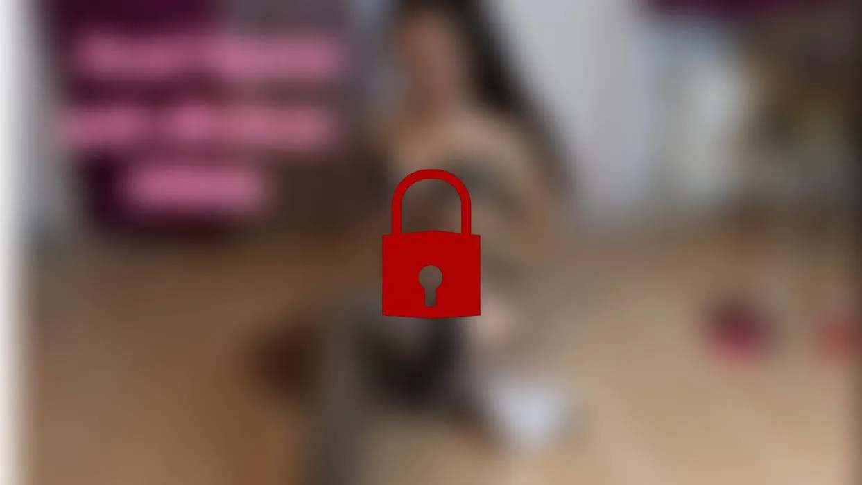 Anal fun with thick dildos