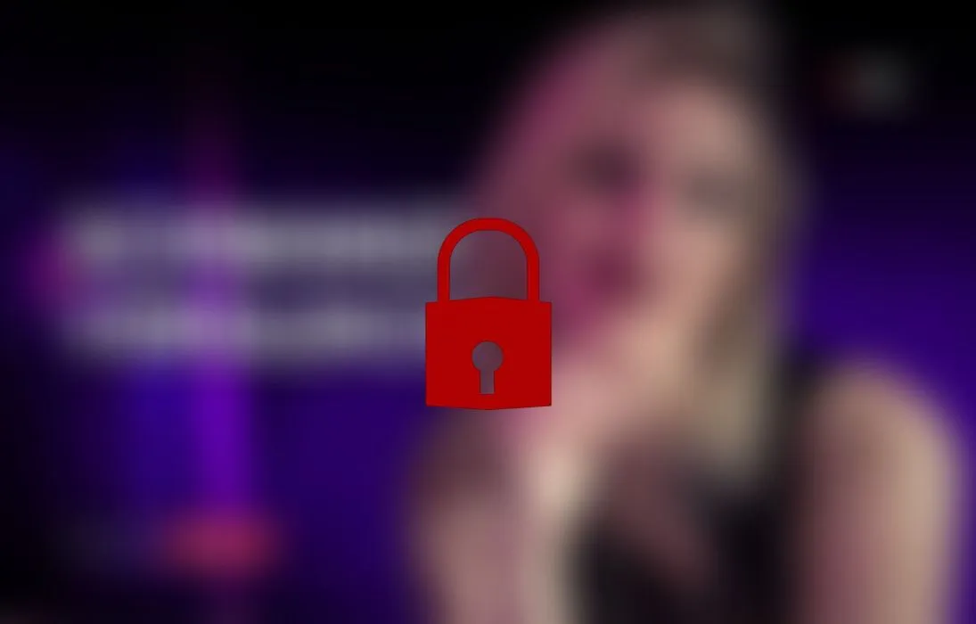 63. Video Nora vergleicht Schwänze domina Studio Clipstore.mp4