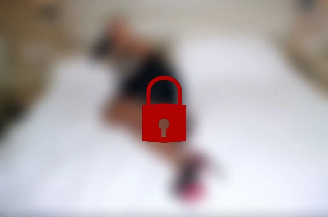 Notgeiler Typ fickt mich Knallhart ab! Scheiße und das ohne Gummi!.mp4