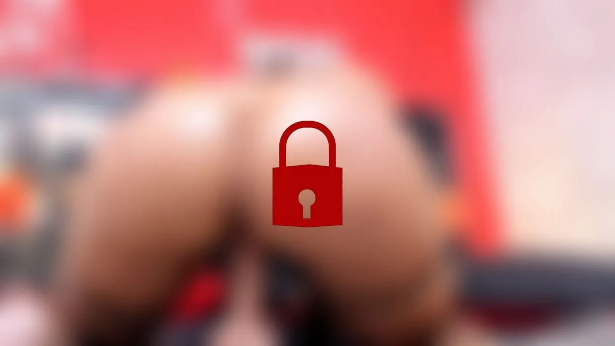 Shiny ass!! 