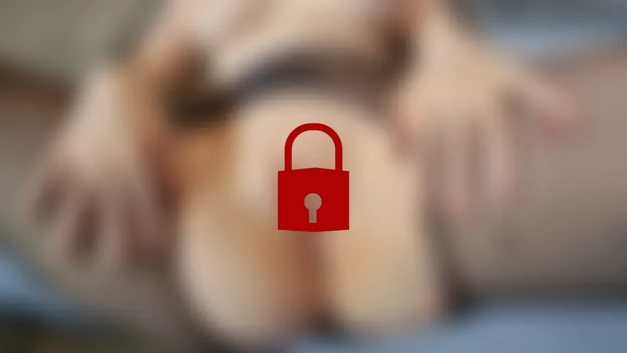 Fremdspermafotze muss sauber geleckt werden !