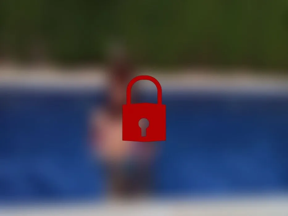 KOMM MIT MIR (zum Orgasmus) am Pool
