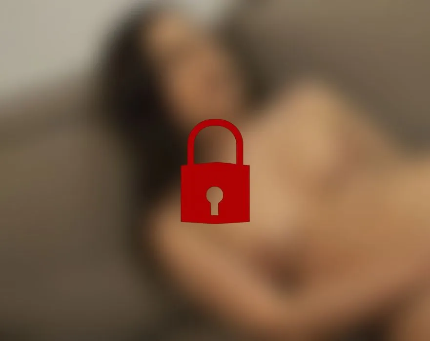 Erster heftiger Orgasmus durchs Fingern!!