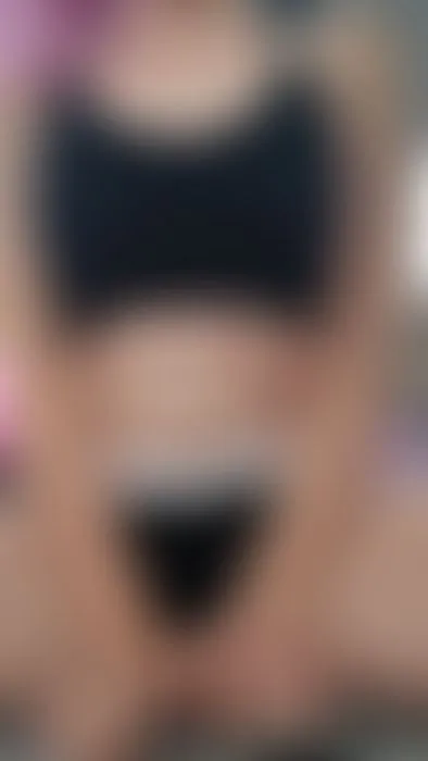 Slip beiseite und schön die Pussy gerieben 🔥🤤❤️‍🔥🩷