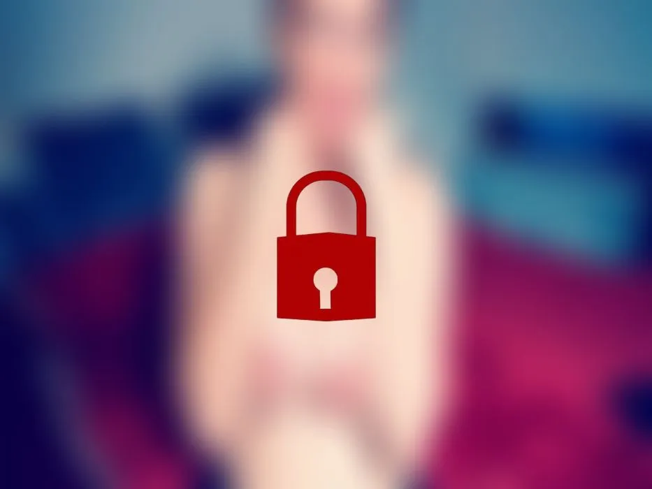Nippelklemmen und Dildofuck