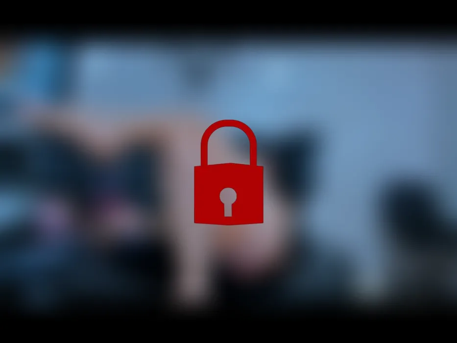 quiero dos pollas muy fuertes