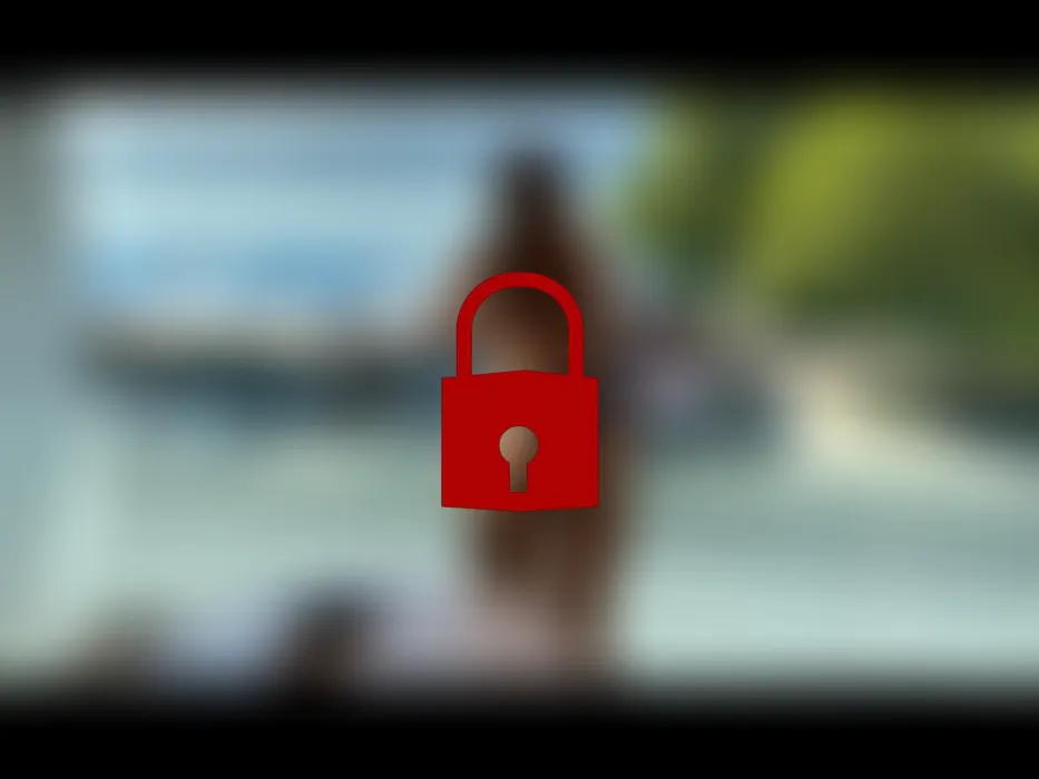 Hotel guest seduced on holiday...!