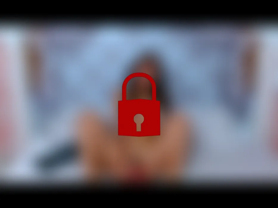 SPIELZEUG IN DER PUSSY, GEILE MASTURBATION