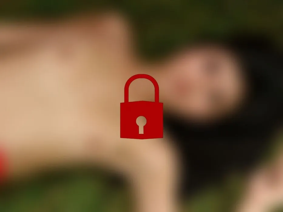 Dildo in meiner kleinen Arschfotze!!!