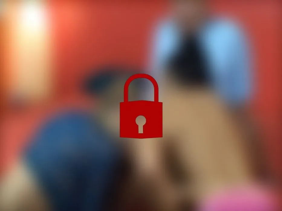 Bi-Spiele, versautes Girl und ein geiler Schwanz - Teil 2 von 3