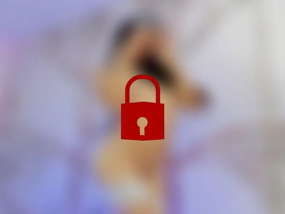 Pov: Ich mache mich bereit zum Ausgehen und sehe dich beim Spionieren, dieser sexy Tanz ist für dich