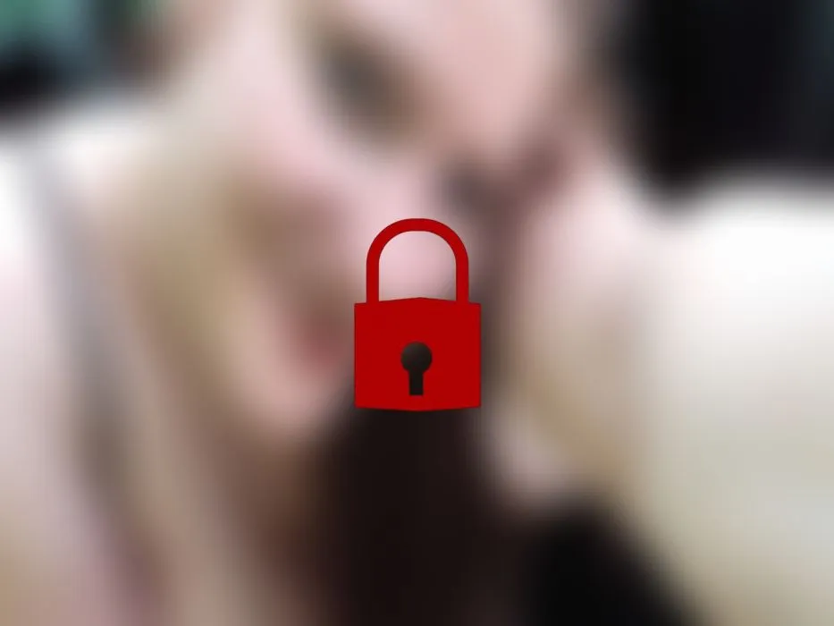 Im Auto gefickt
