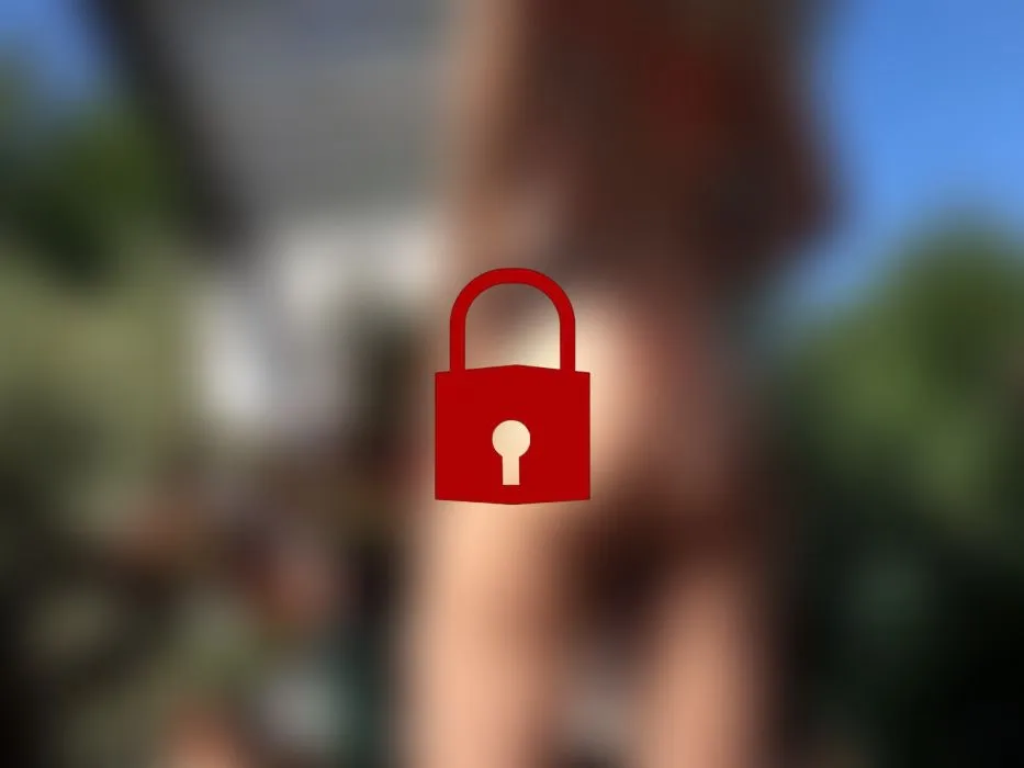 Knalleng wie eine Jungfrau aber mega pervers!