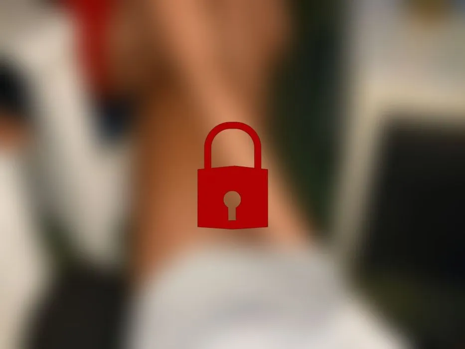 Privates Video! Hand- und Blowjob in einer öffentlichen Bar