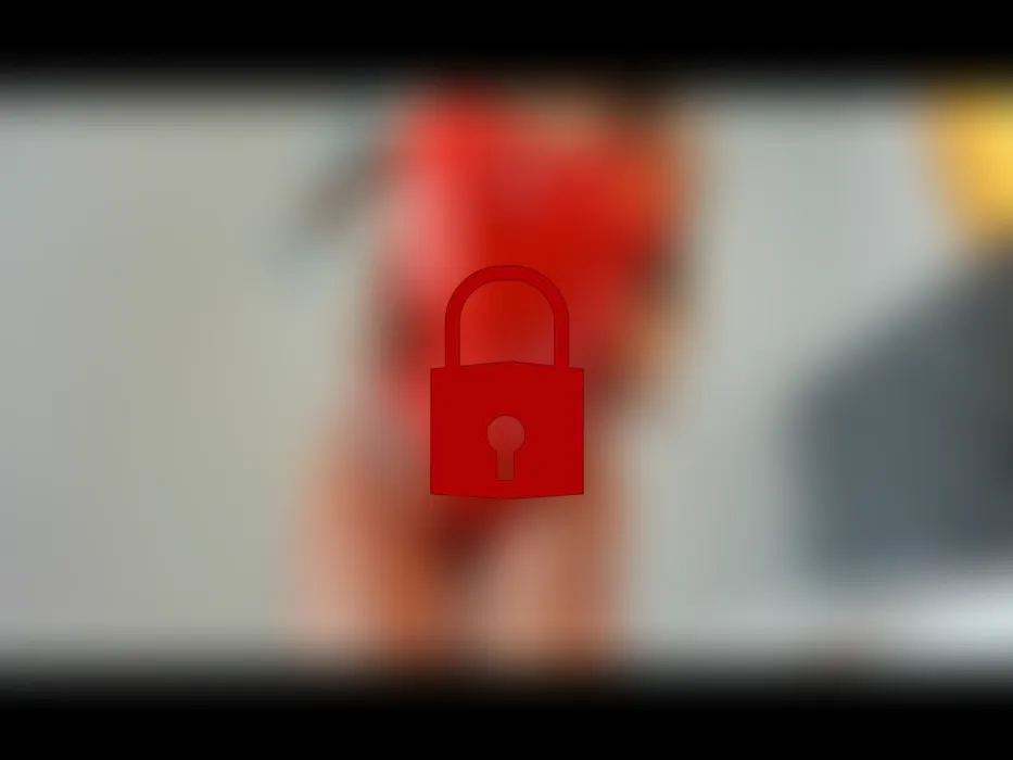 Du brauchst deine Freundin nicht, du hast mich