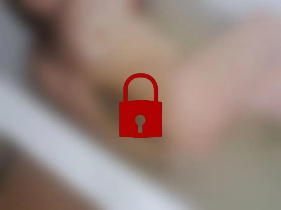 ich masturbiere in der Wanne