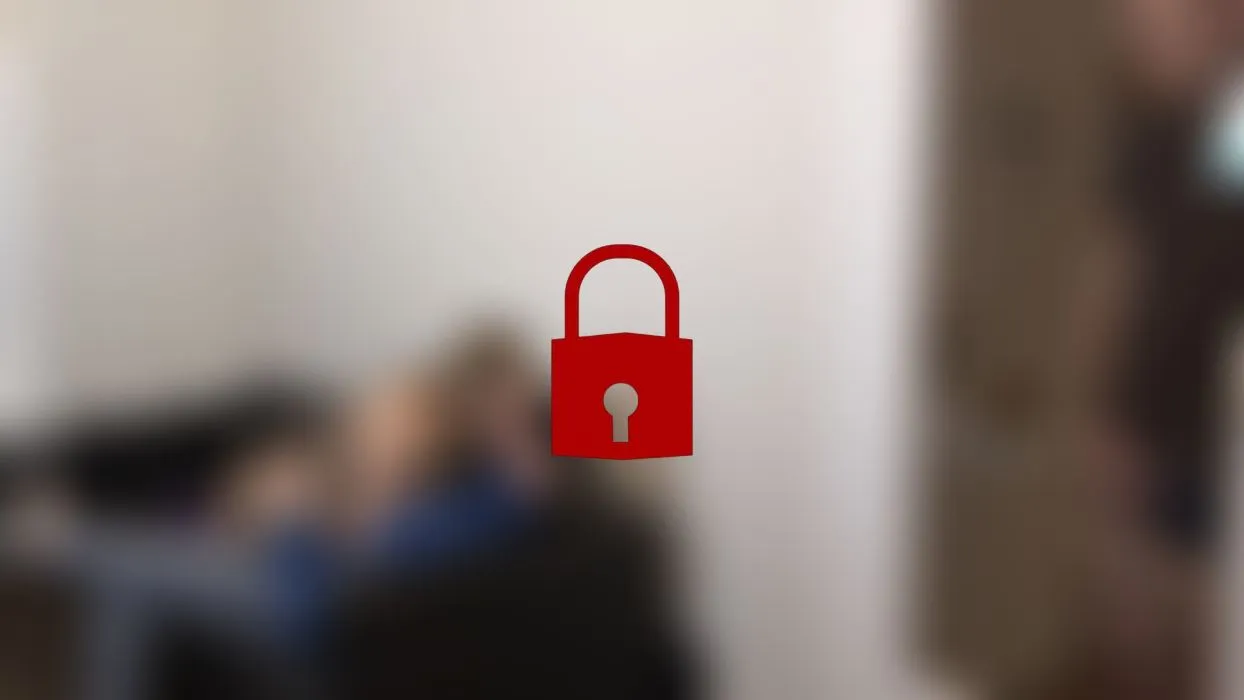 LIVE FREMDFICK direkt vor CUCKOLD!!! Affäre merkt absolut nichts!