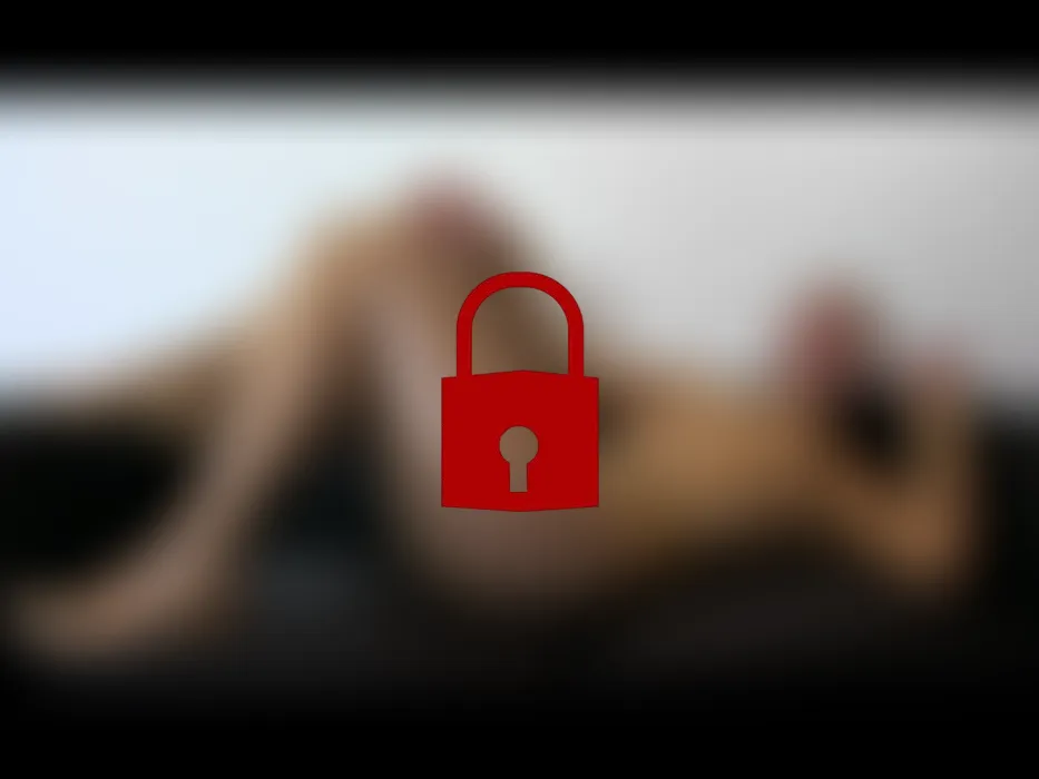 Geiler Abspritz Dirtytalk von Latex Muschi