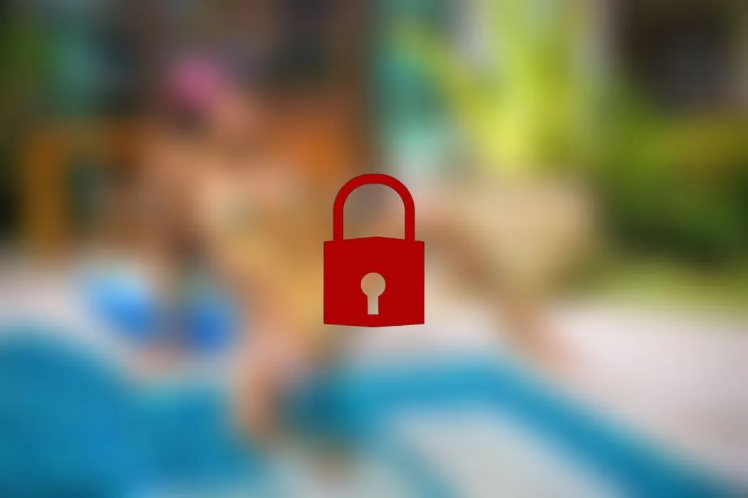 Trans In Pool Masturbation
