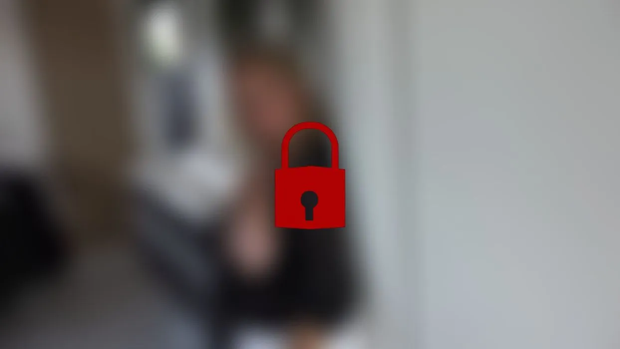 Creampie nach Urlaub! Fremdfick  mit 20 Jährigen Nachbarsbengel