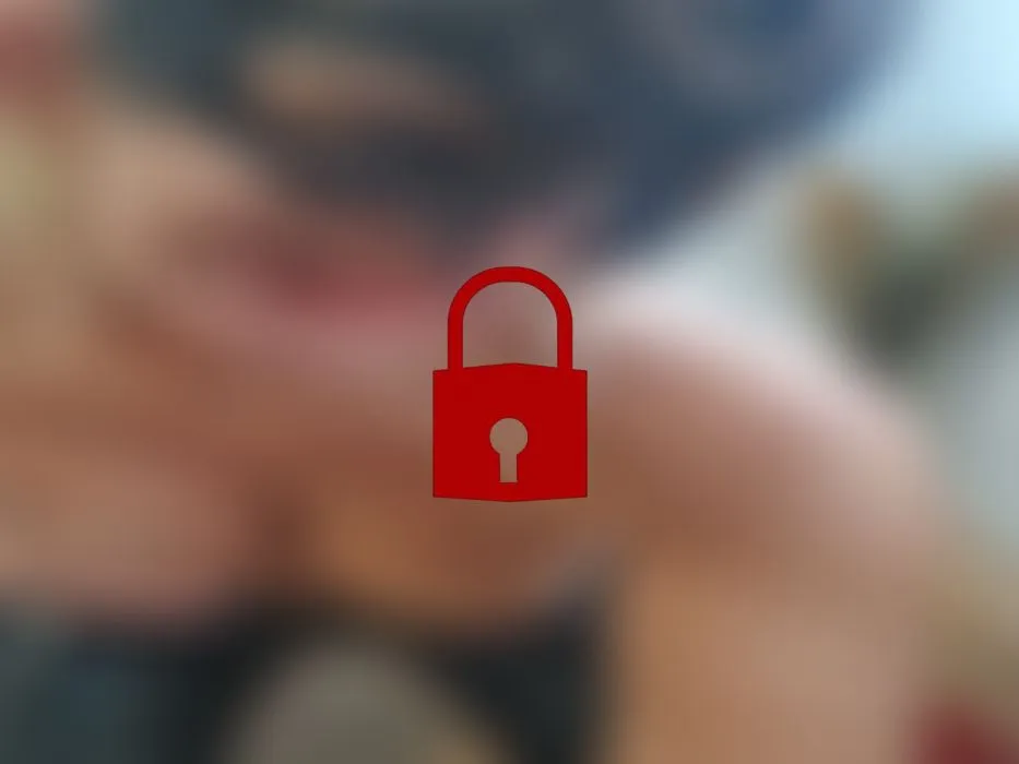 Geile Spermaspiele nach riesigem Cumshot auf meine Titten