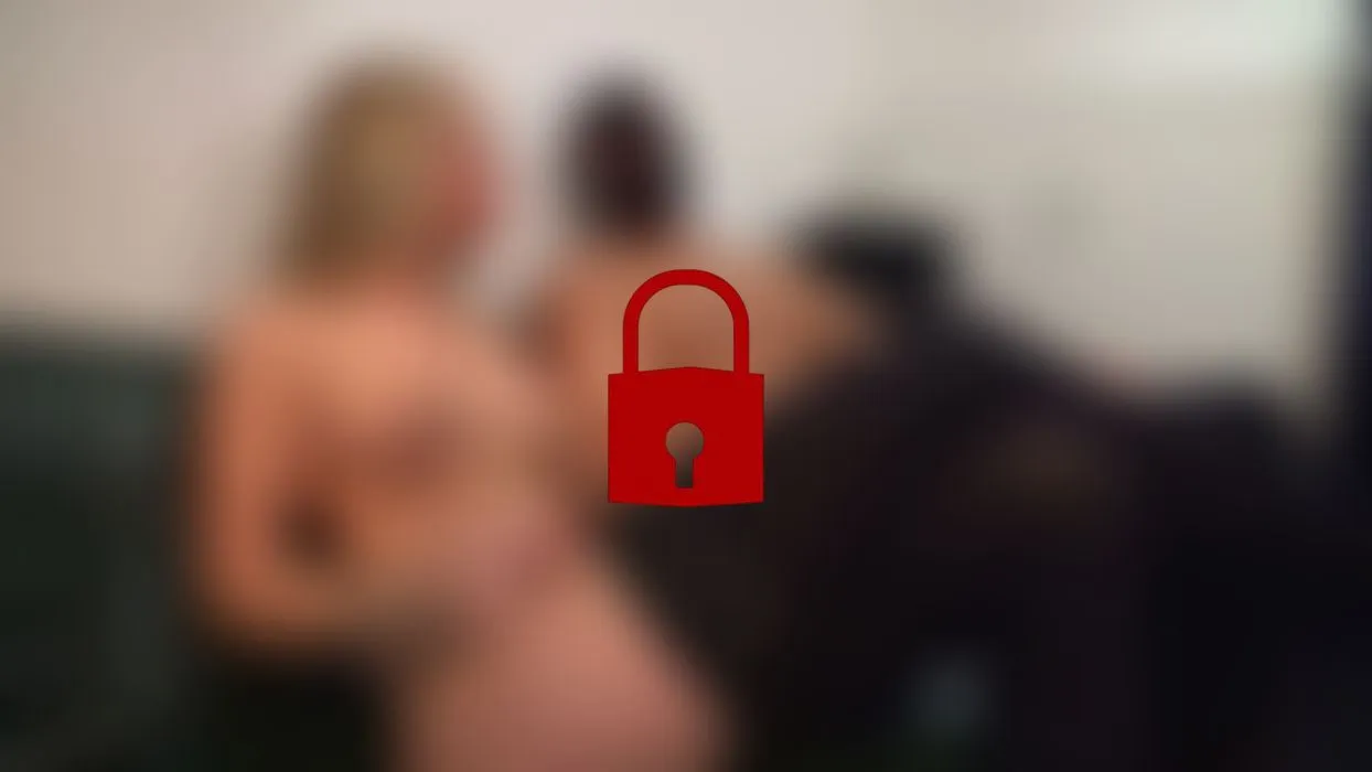 Swinger Fick im Porno Kino - der geile XL Schwanz