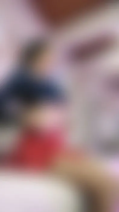 rubbing my pussy with my tits out.mp4