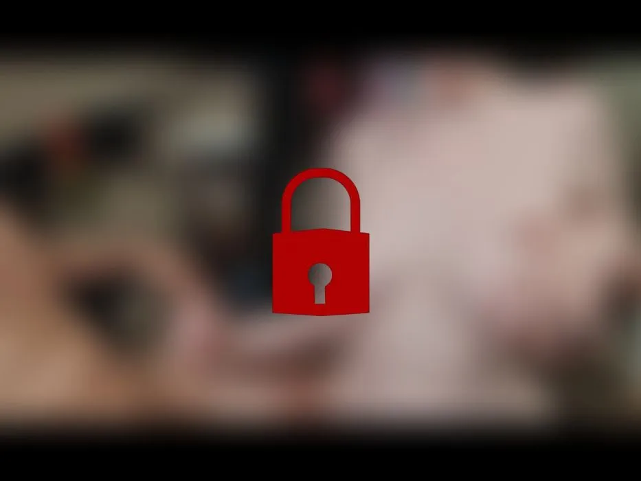 Handjob für dreißten Mitbewohner