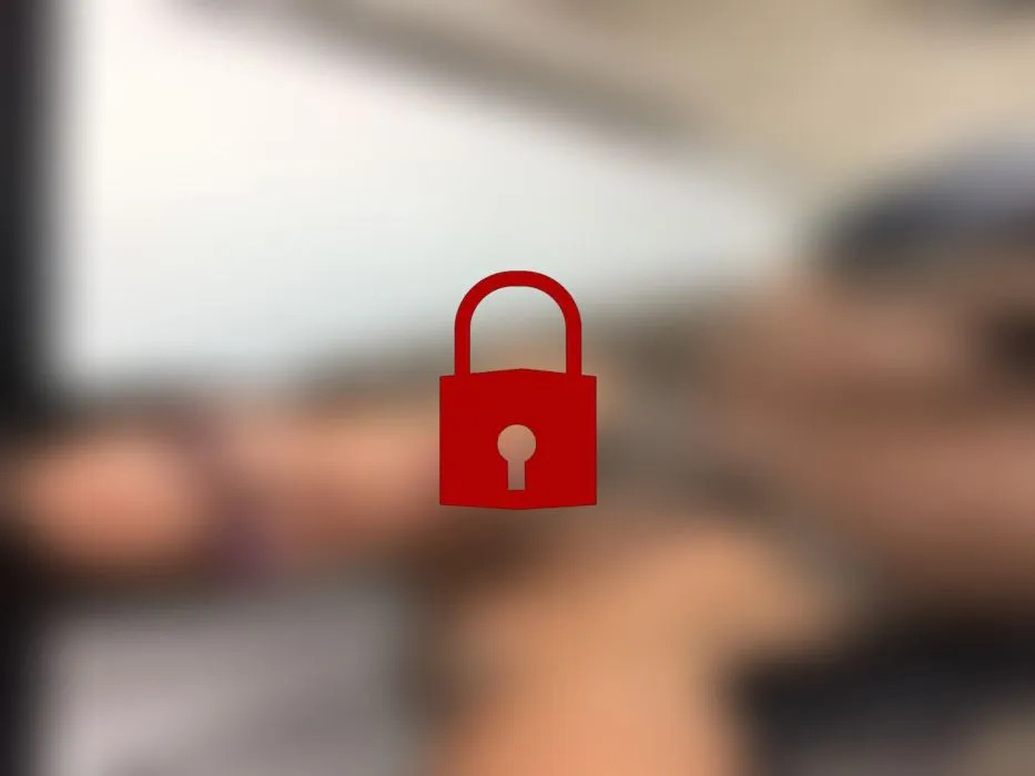Die Fotze im Netzoutfit
