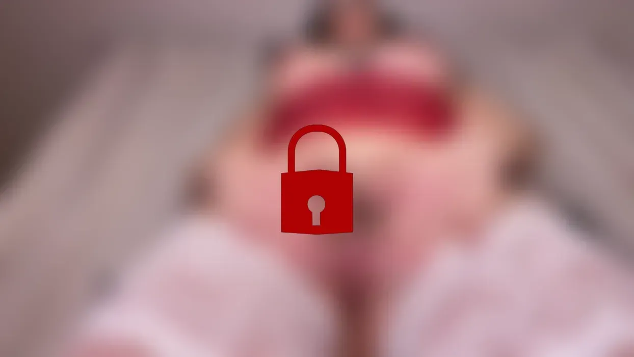 Schleck den Muschisaft aus meiner geilen Spalte