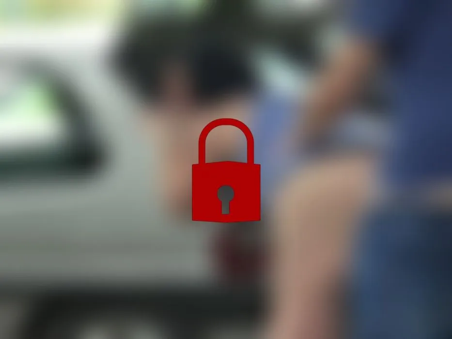 Direkt auf dem Parkplatz gefickt und meine Muschi mit Sahne gefüllt!!!